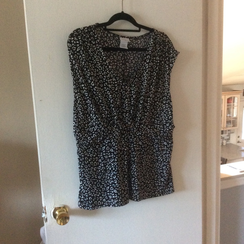 Jaclyn Smith xxl stretchy no sleeve summer blouse